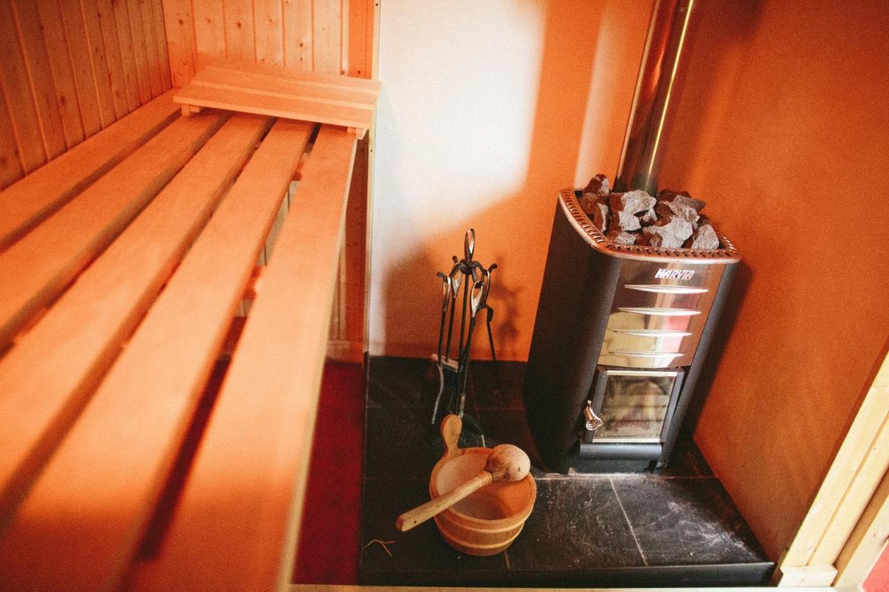 Snowdonia Shepherds' Huts คอนวี ภายนอก รูปภาพ